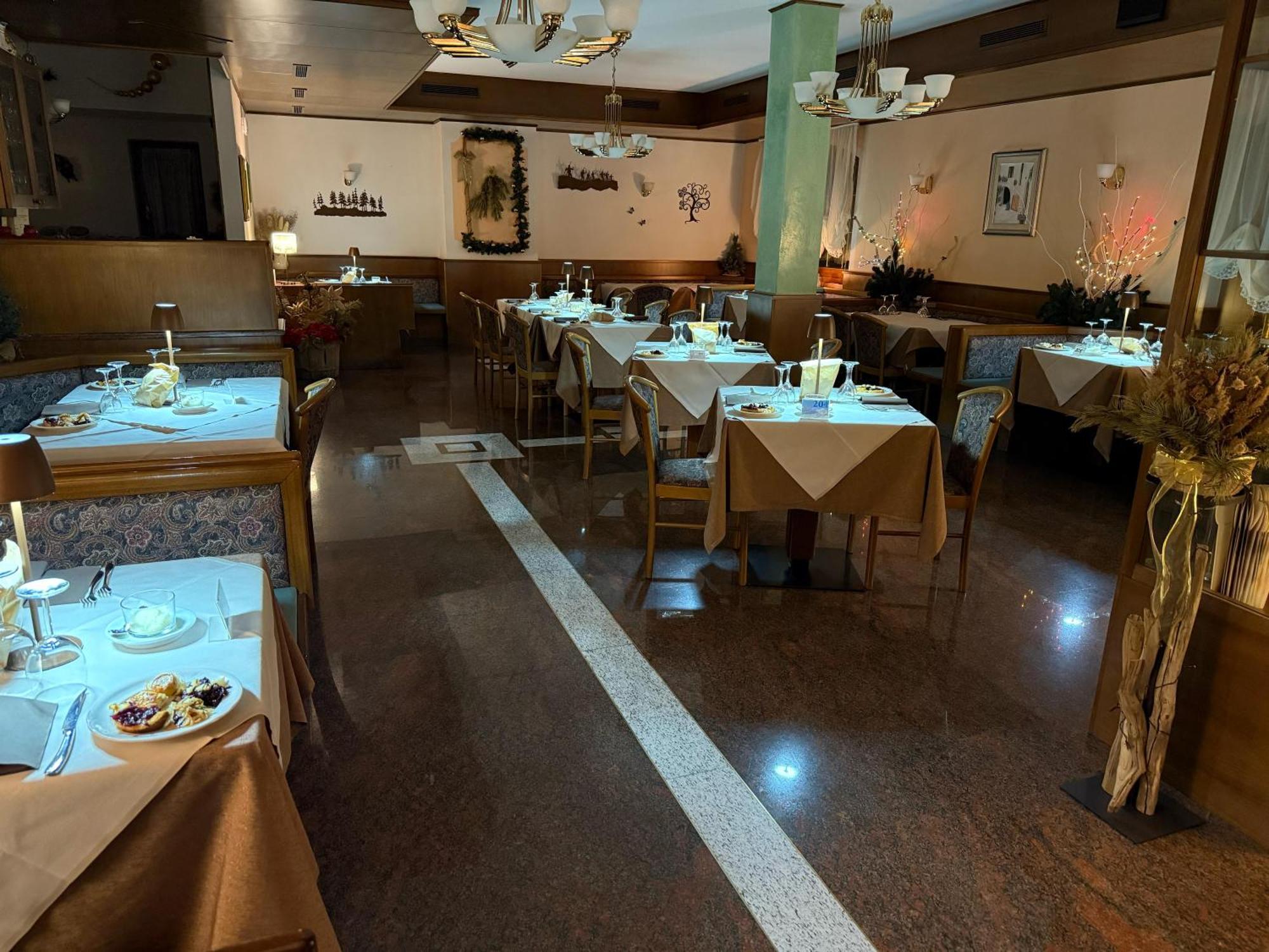 Hotel Marianna Rocca Pietore Exterior photo